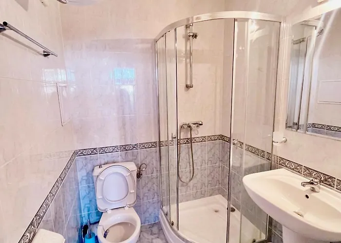 Cozy Mood Two-bed Flat In Sunny *